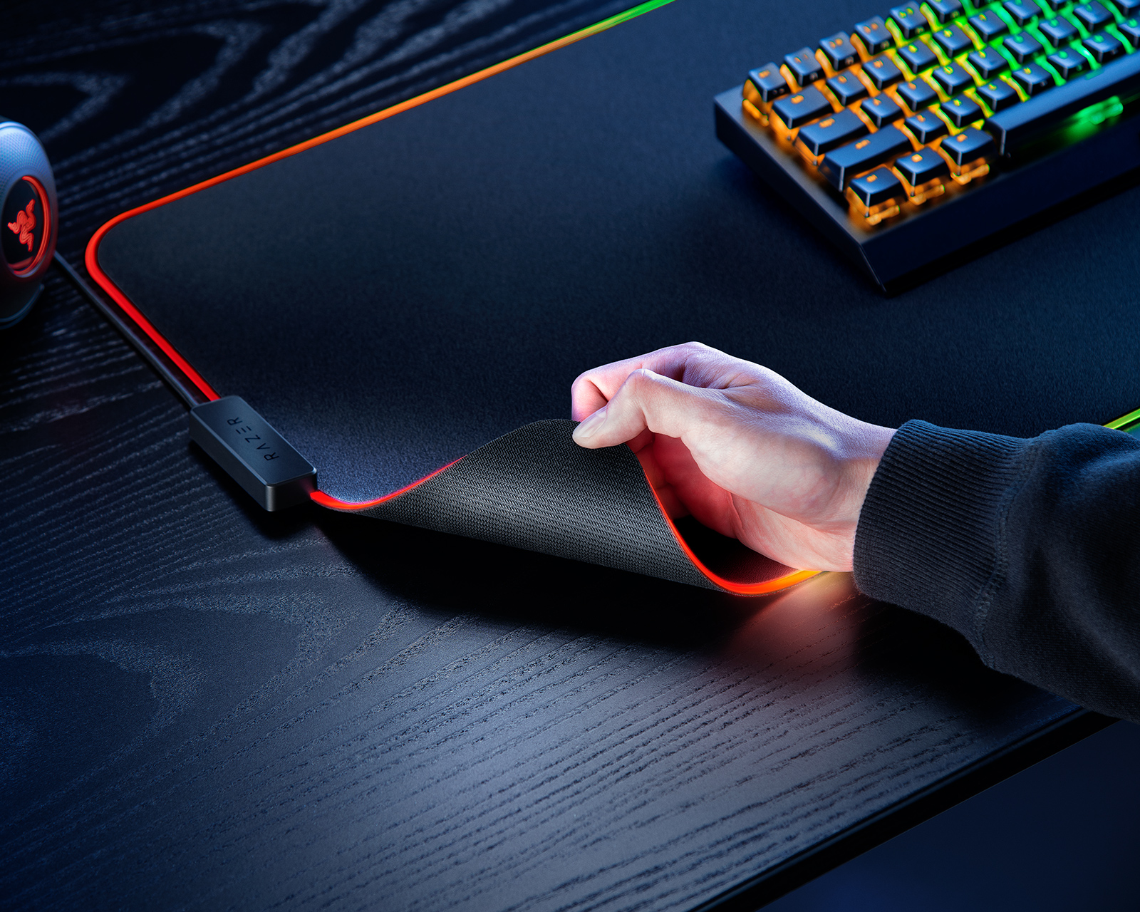 Why get a Hien at this point?!?  Razer Strider hybrid mousepad review.  Great for fast FPS games! 